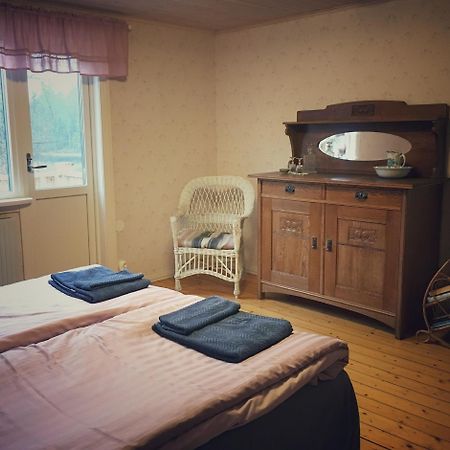 Viktors Affaershus Bed & Breakfast Atran Exterior foto