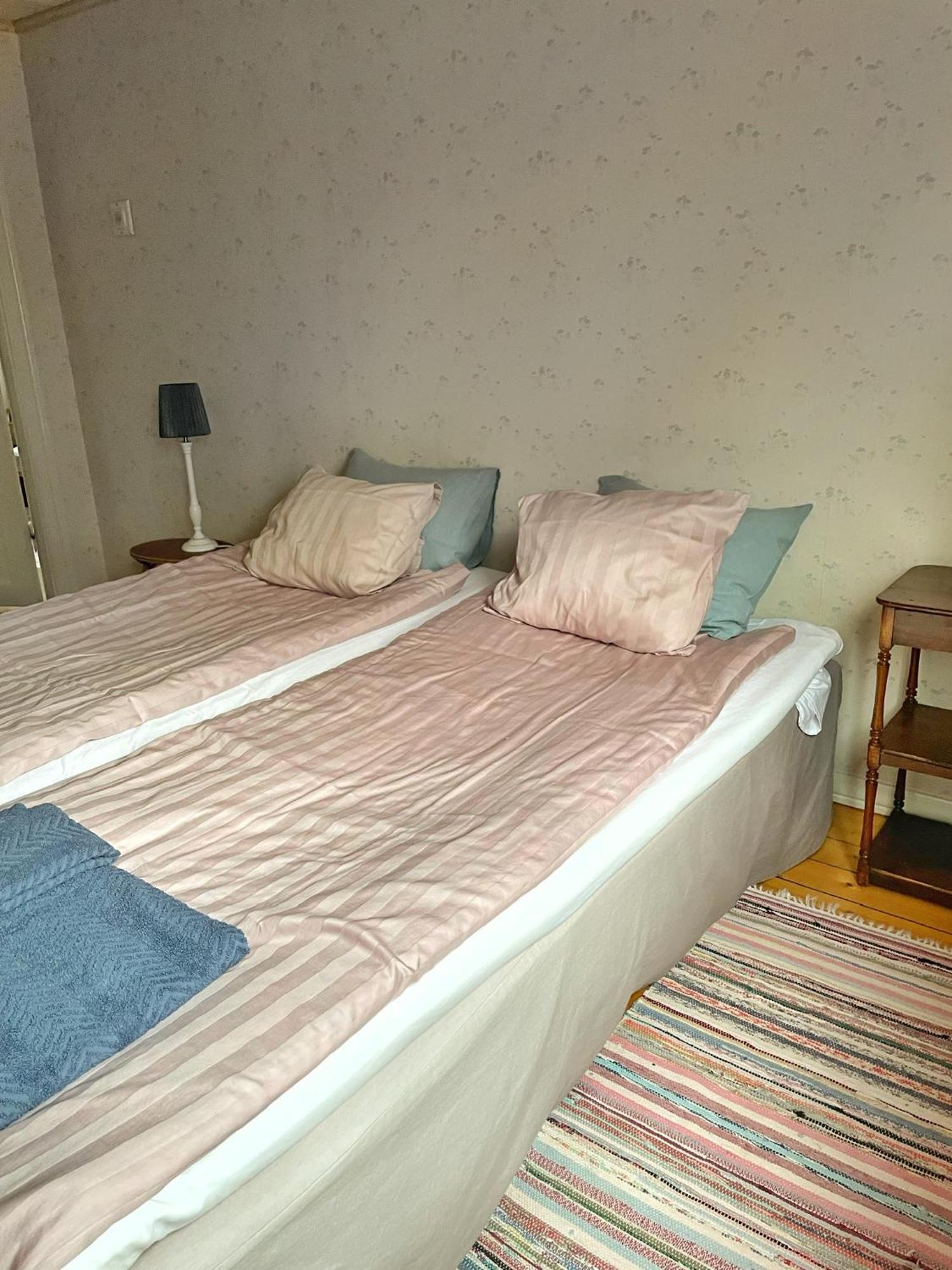 Viktors Affaershus Bed & Breakfast Atran Exterior foto