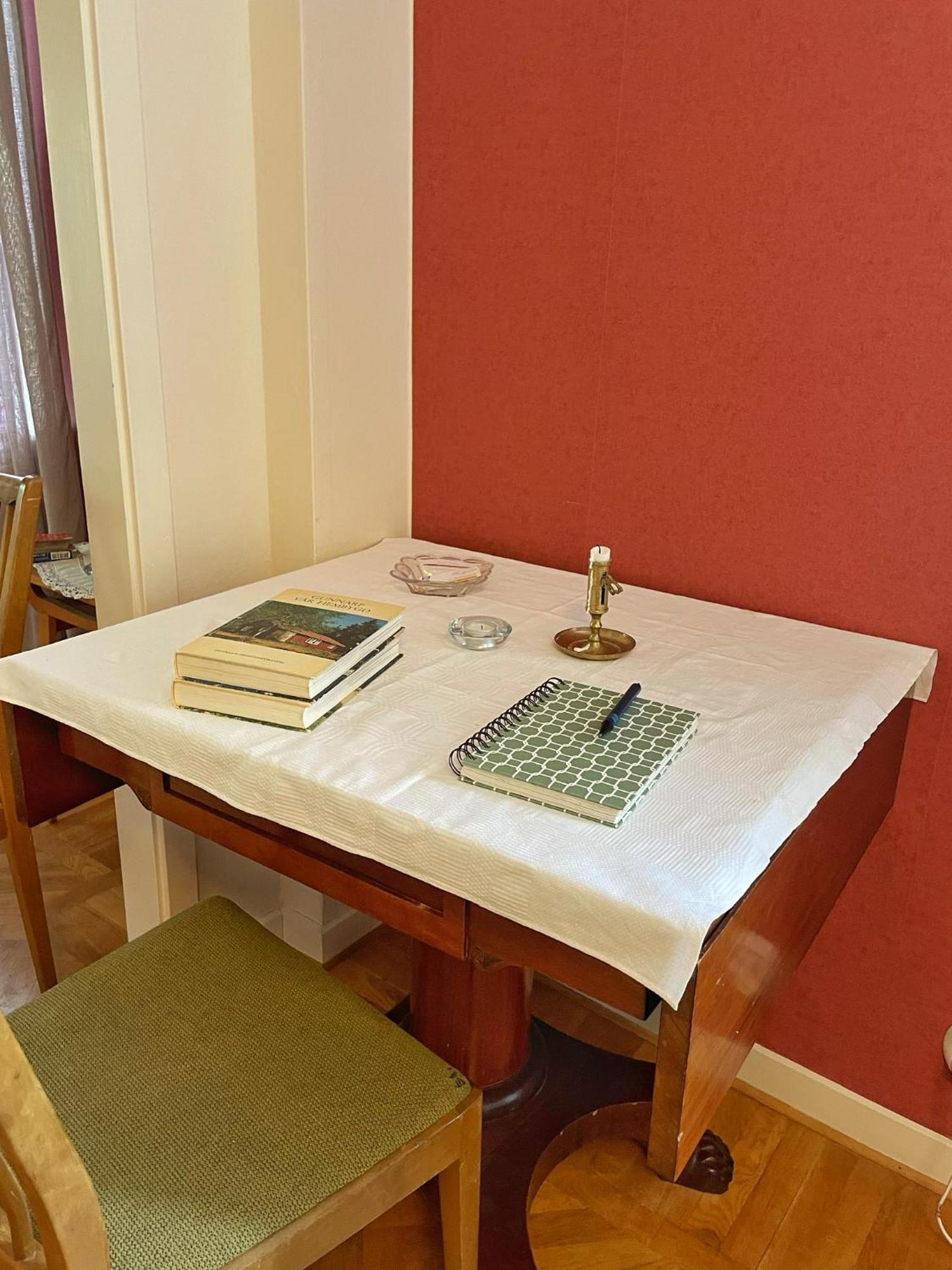Viktors Affaershus Bed & Breakfast Atran Exterior foto